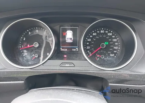 2018 Volkswagen Tiguan 2.0T Se/2.0T Sel z USA, uszkodzony, nr VIN 3VV2B7AX8JM214547